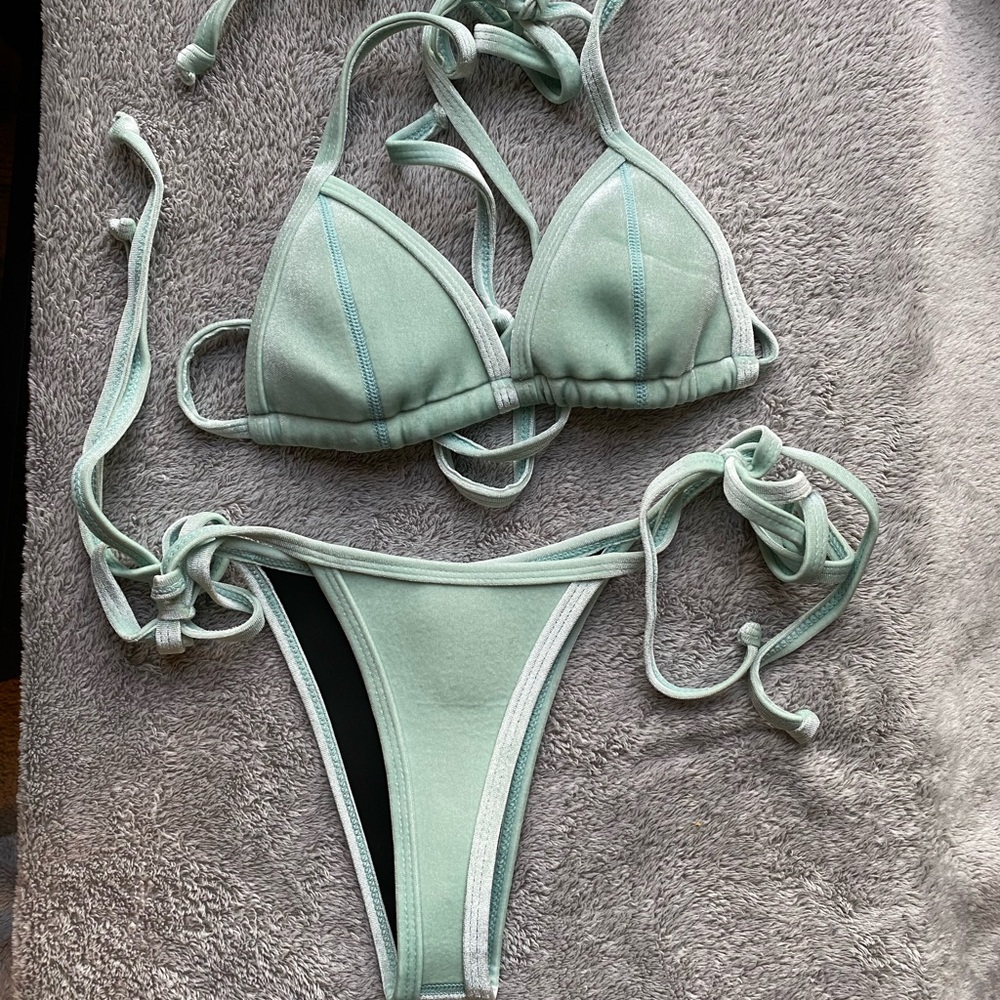 Hoaka Velvet Neoprene Mint Bikini Set